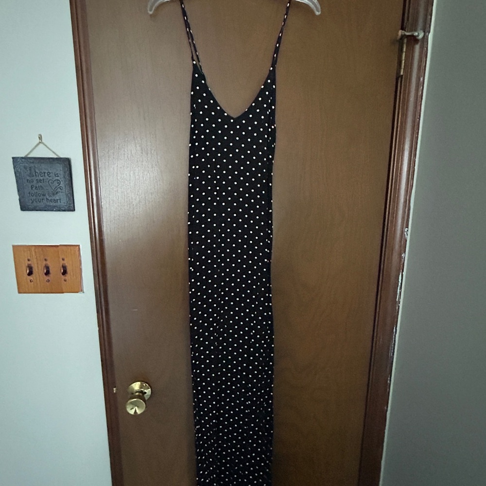 Old Navy Black and White Sleeveless Maxi Dress
